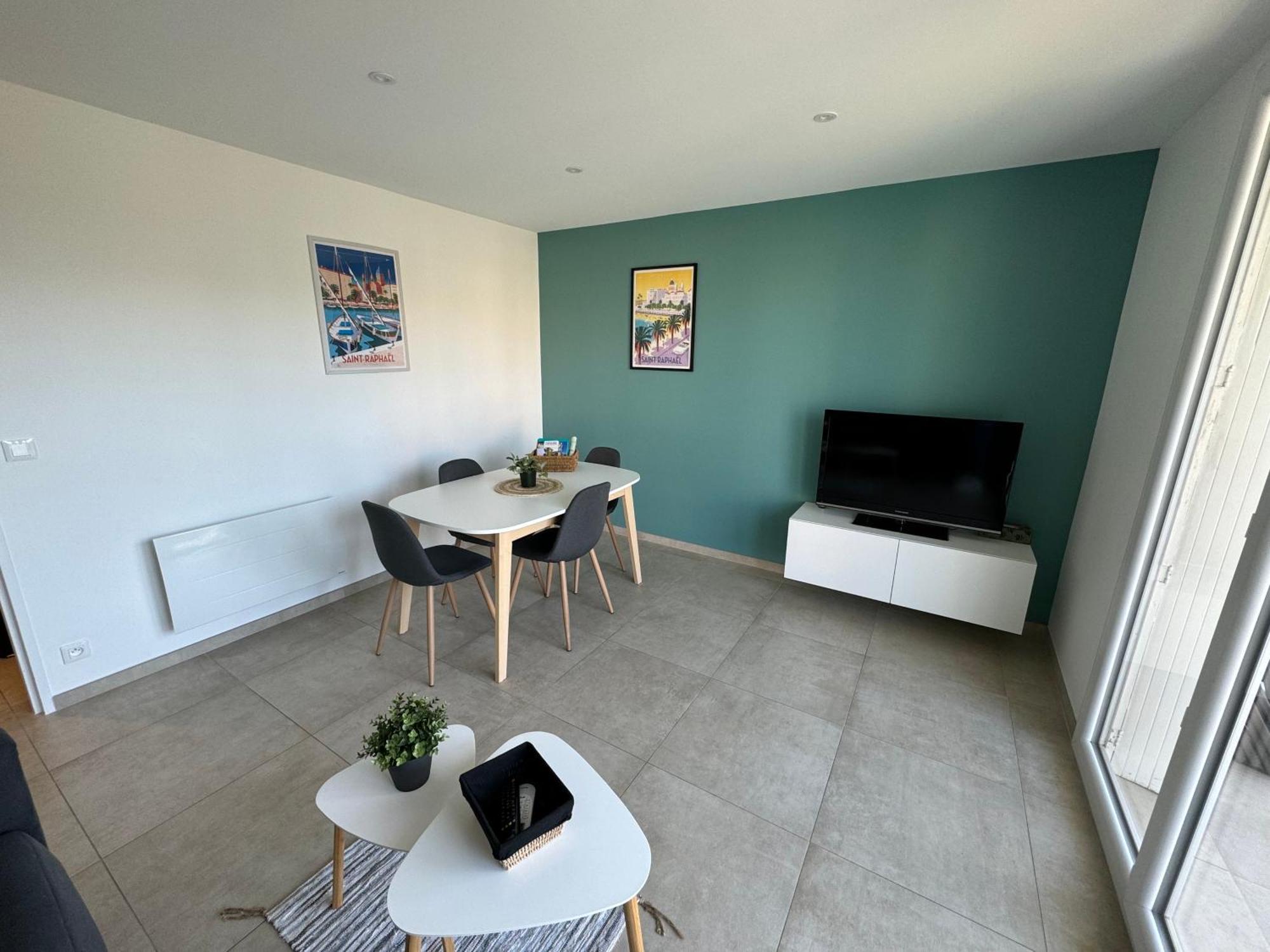 Apartament Chez Julie Saint-Raphaël Zewnętrze zdjęcie